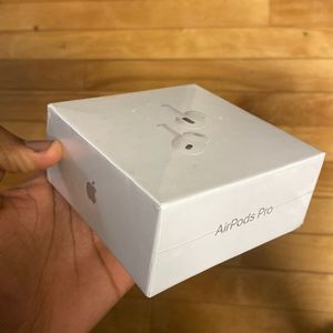 *SEALED* Apple Airpod Pro (2nd generation)
